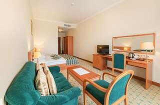 Гостиница Гранд отель Валентина Анапа Стандарт с двухместной кроватью-1