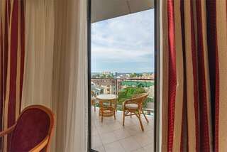 Гостиница Гранд отель Валентина Анапа Стандарт (вид на город) с раздельными кроватями-4