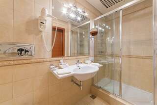 Гостиница Гранд отель Валентина Анапа Стандарт (вид на море) с раздельными кроватями-4