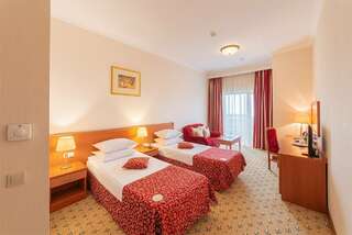 Гостиница Гранд отель Валентина Анапа Стандарт (вид на море) с раздельными кроватями-2